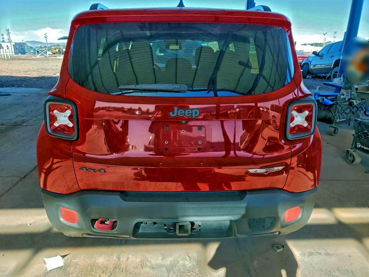 2017 JEEP RENEGADE TRAILHAWK photo 6