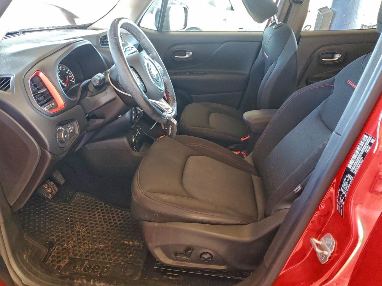 2017 JEEP RENEGADE TRAILHAWK photo 7