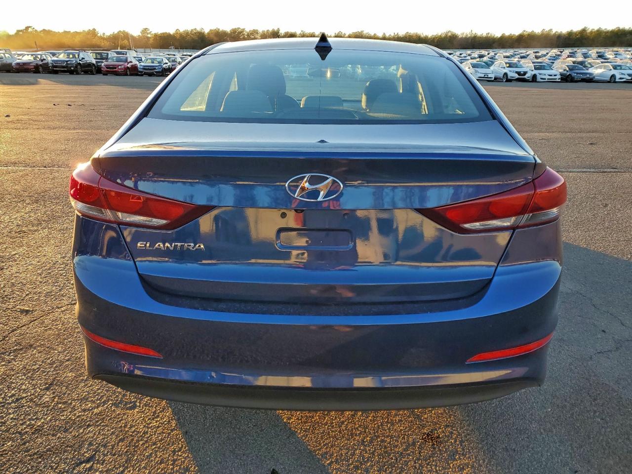2018 HYUNDAI ELANTRA SEL photo 6
