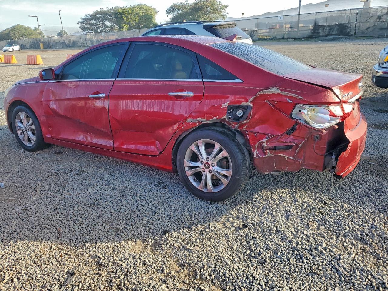 2011 HYUNDAI SONATA SE photo 2