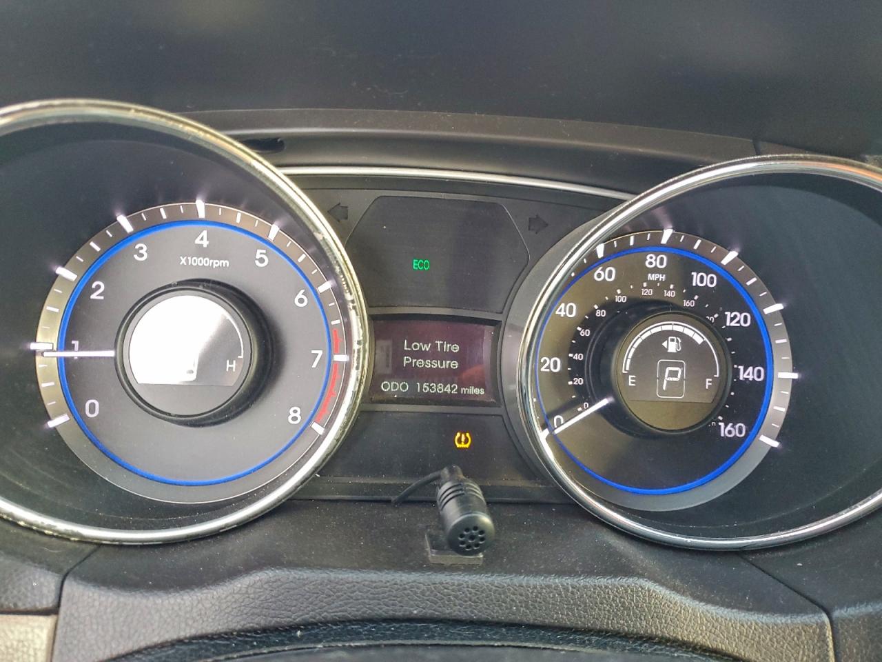 2011 HYUNDAI SONATA SE photo 9