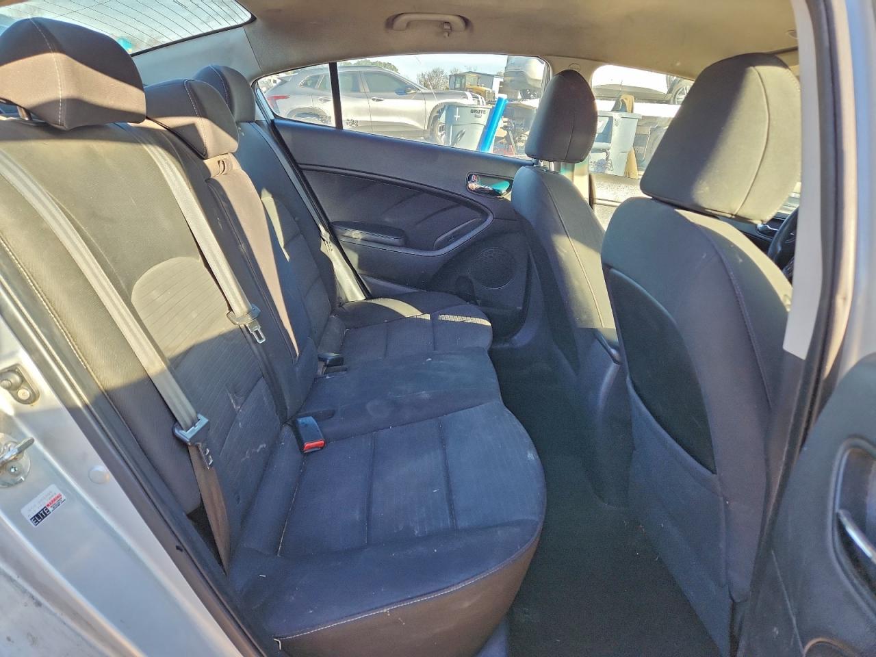 2015 KIA FORTE LX photo 19