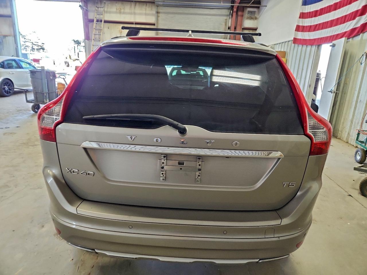 2015 VOLVO XC60 T5 PLATINUM photo 6