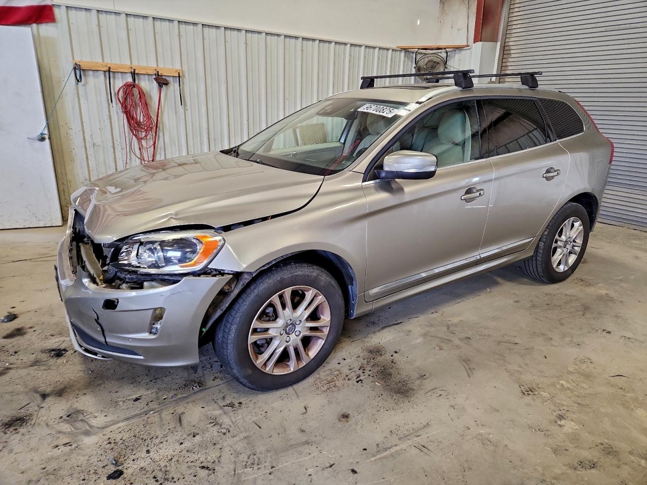 2015 VOLVO XC60