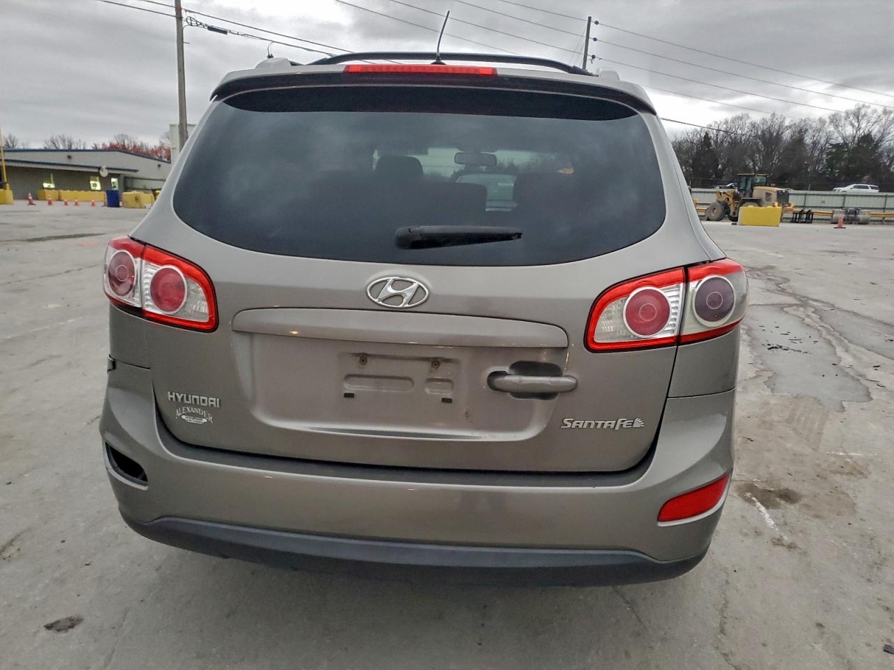 2011 HYUNDAI SANTA FE SE photo 6