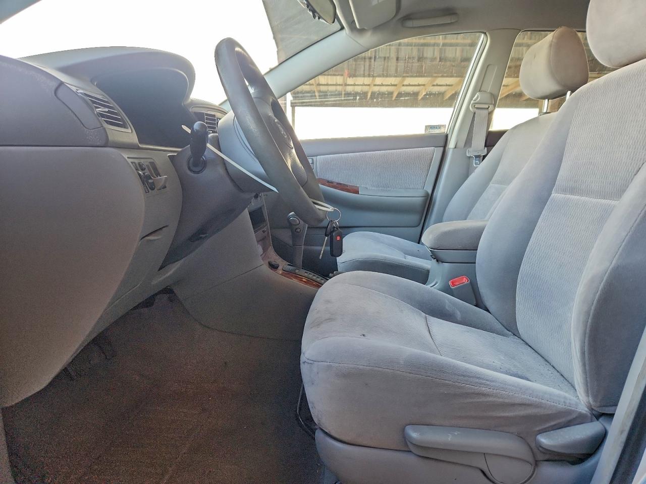 2005 TOYOTA COROLLA CE photo 7