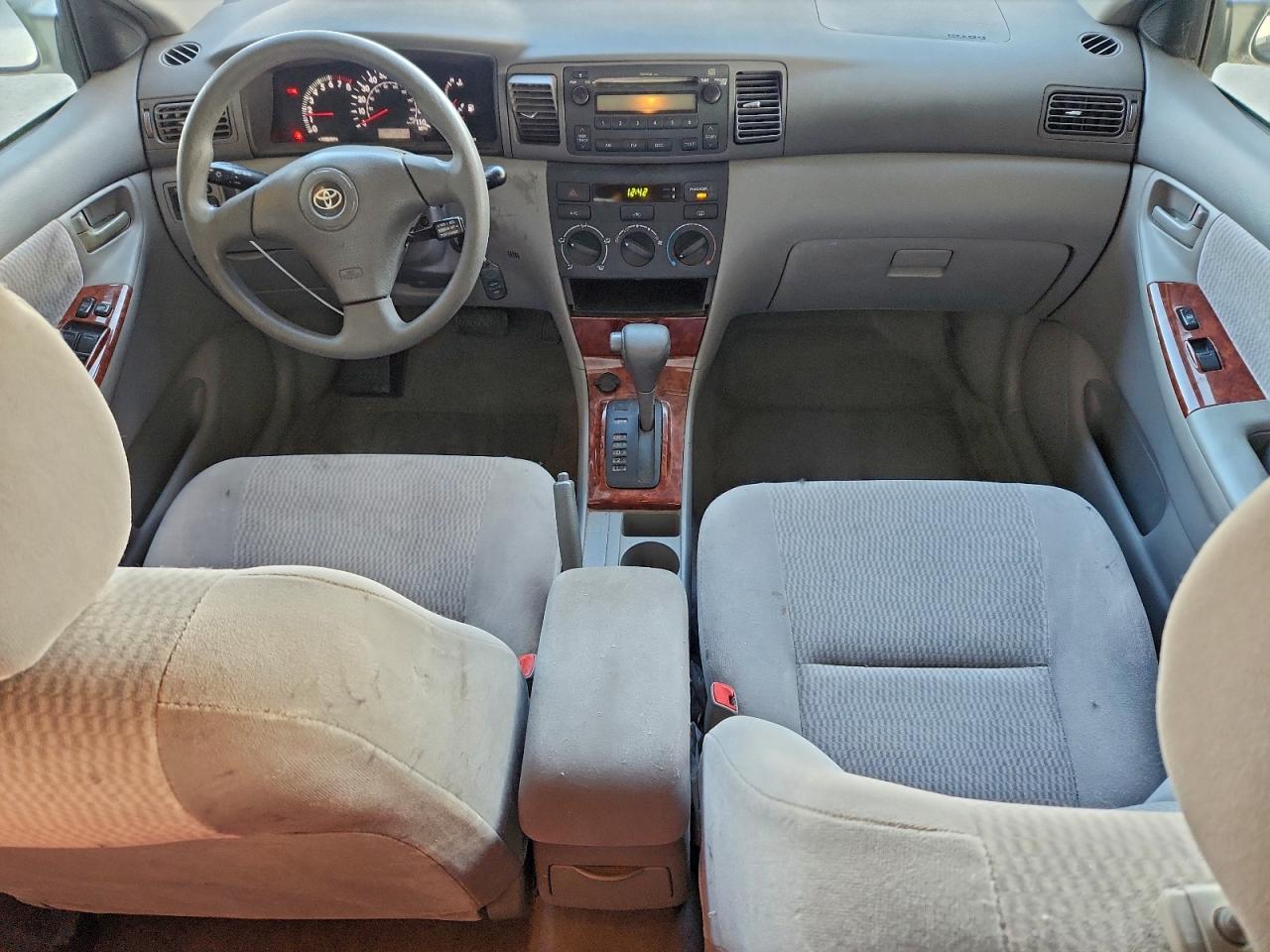 2005 TOYOTA COROLLA CE photo 8