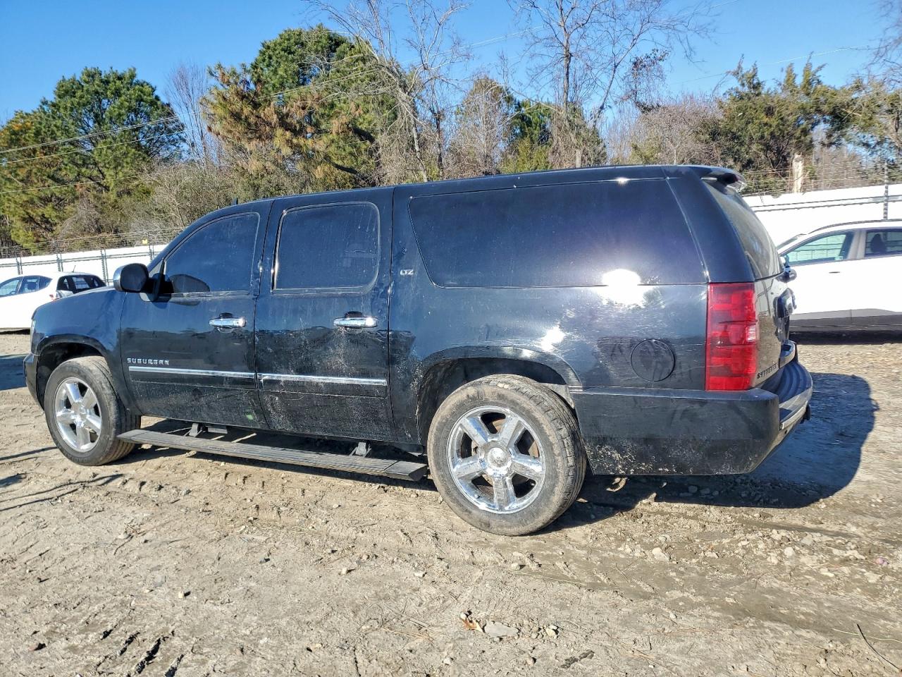 2012 CHEVROLET SUBURBAN K1500 LTZ photo 3
