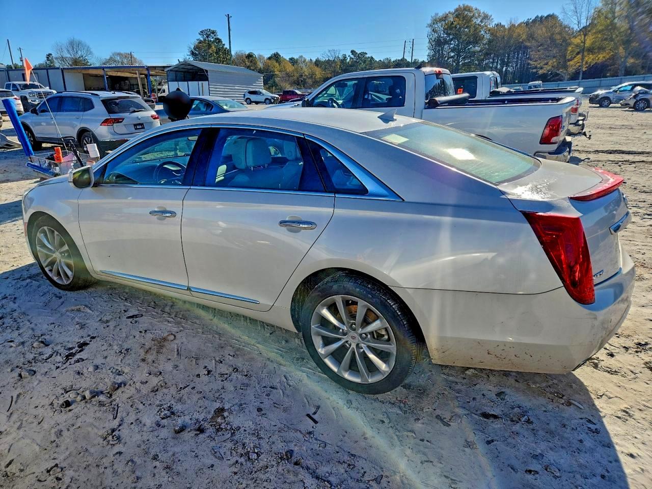 2013 CADILLAC XTS LUXURY COLLECTION photo 2