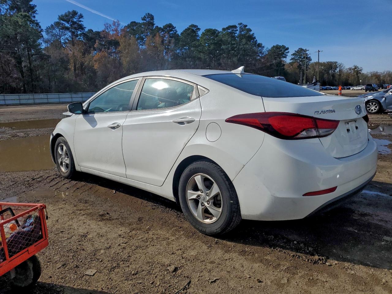 2014 HYUNDAI ELANTRA SE photo 2