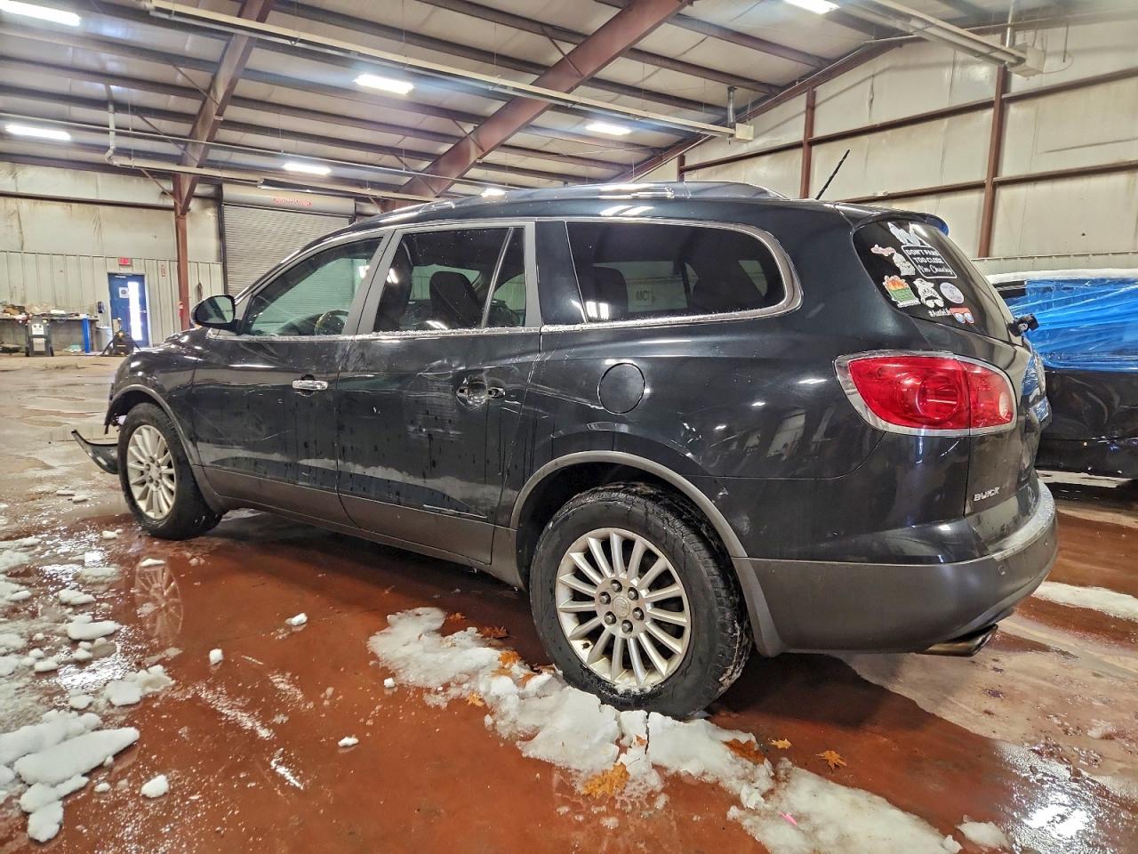 2011 BUICK ENCLAVE CXL photo 2