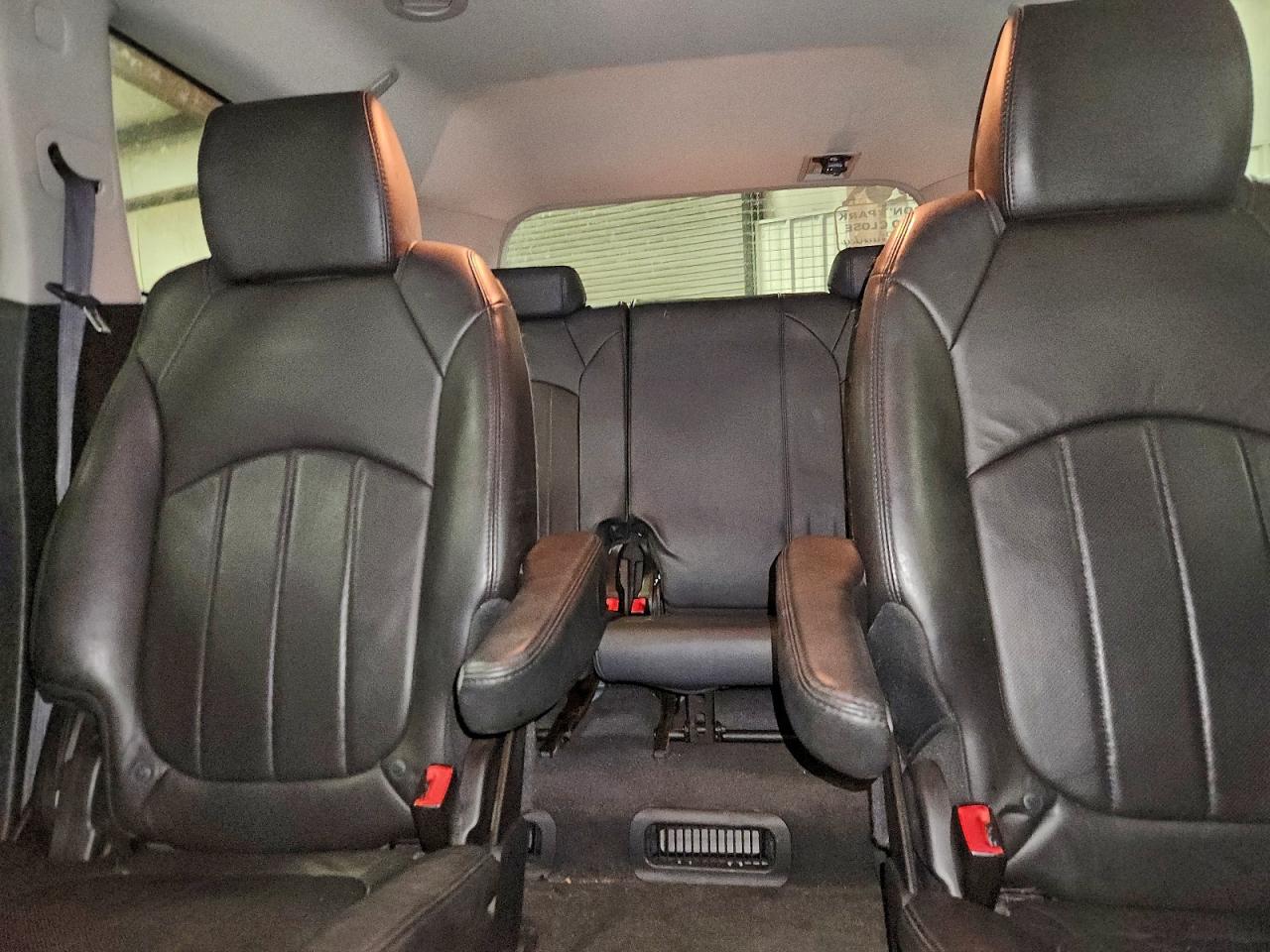 2011 BUICK ENCLAVE CXL photo 10