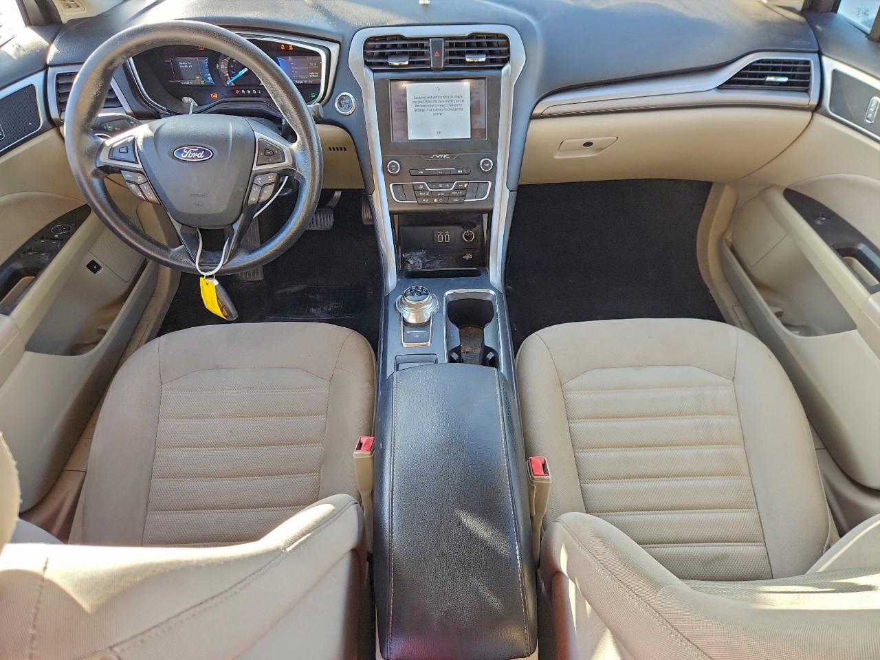 2019 FORD FUSION SE photo 8