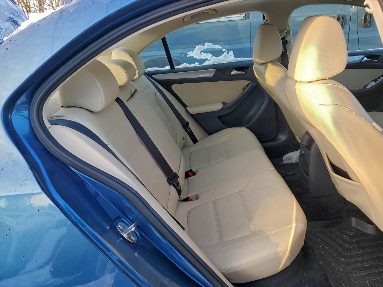 2017 VOLKSWAGEN JETTA SE photo 10