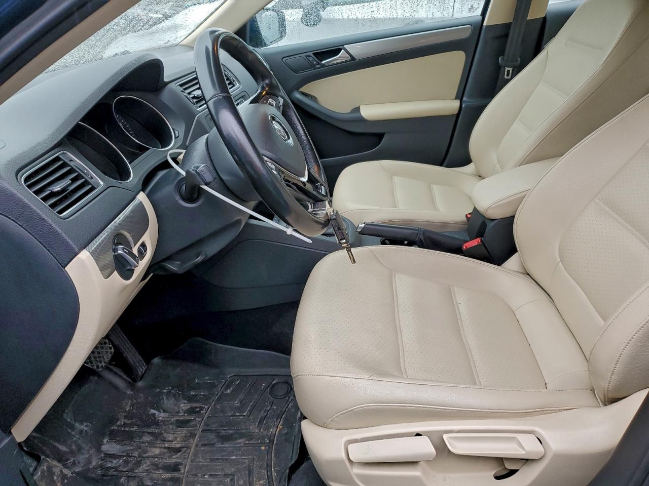 2017 VOLKSWAGEN JETTA SE photo 7