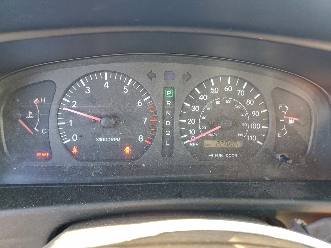 1998 TOYOTA SIENNA LE photo 9