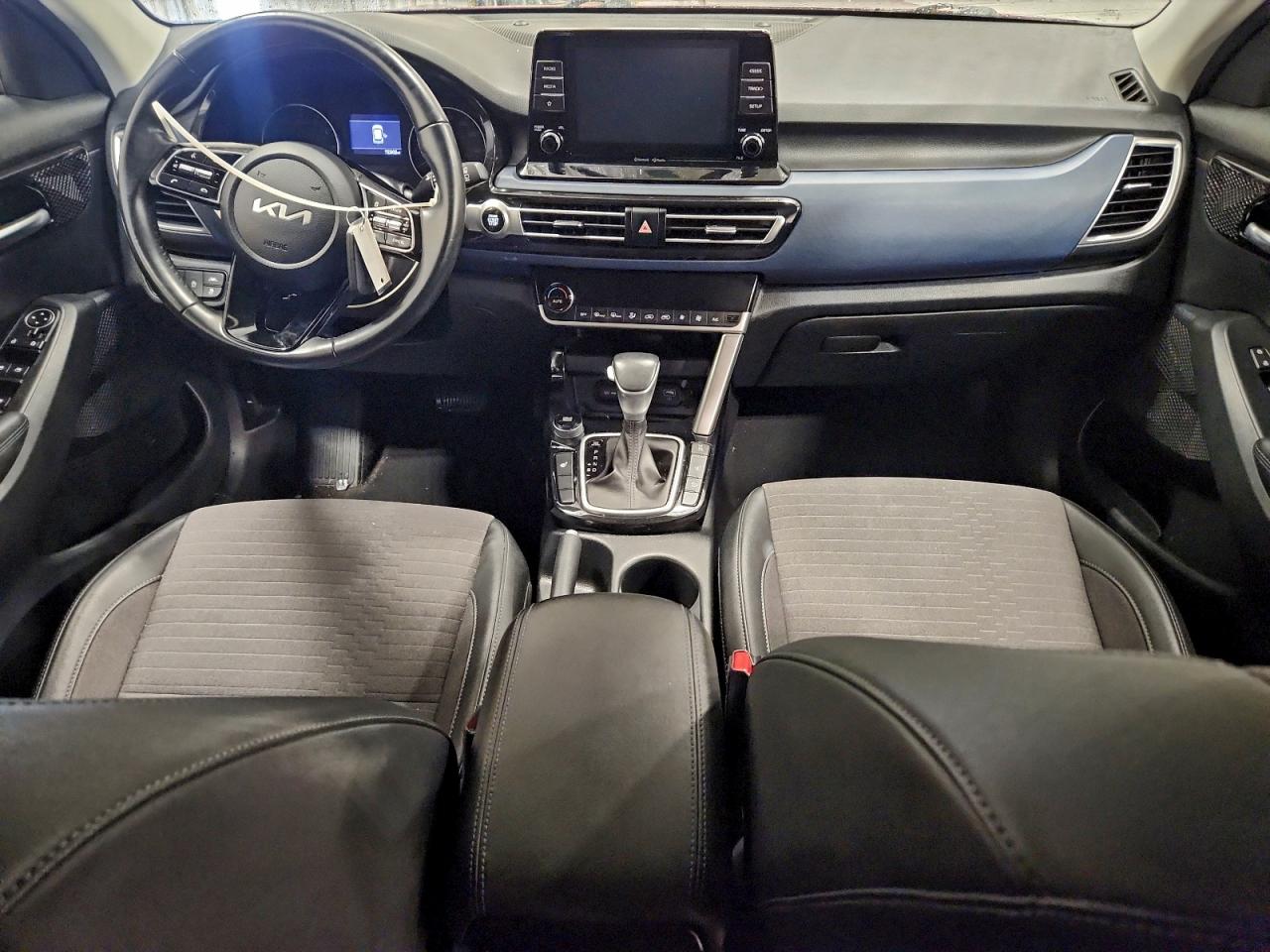 2023 KIA SELTOS S photo 8