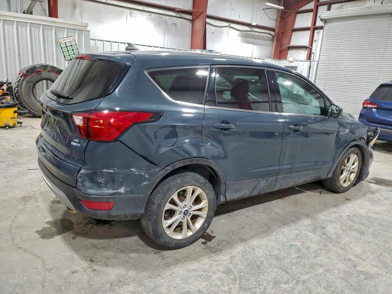 2019 FORD ESCAPE SE photo 3