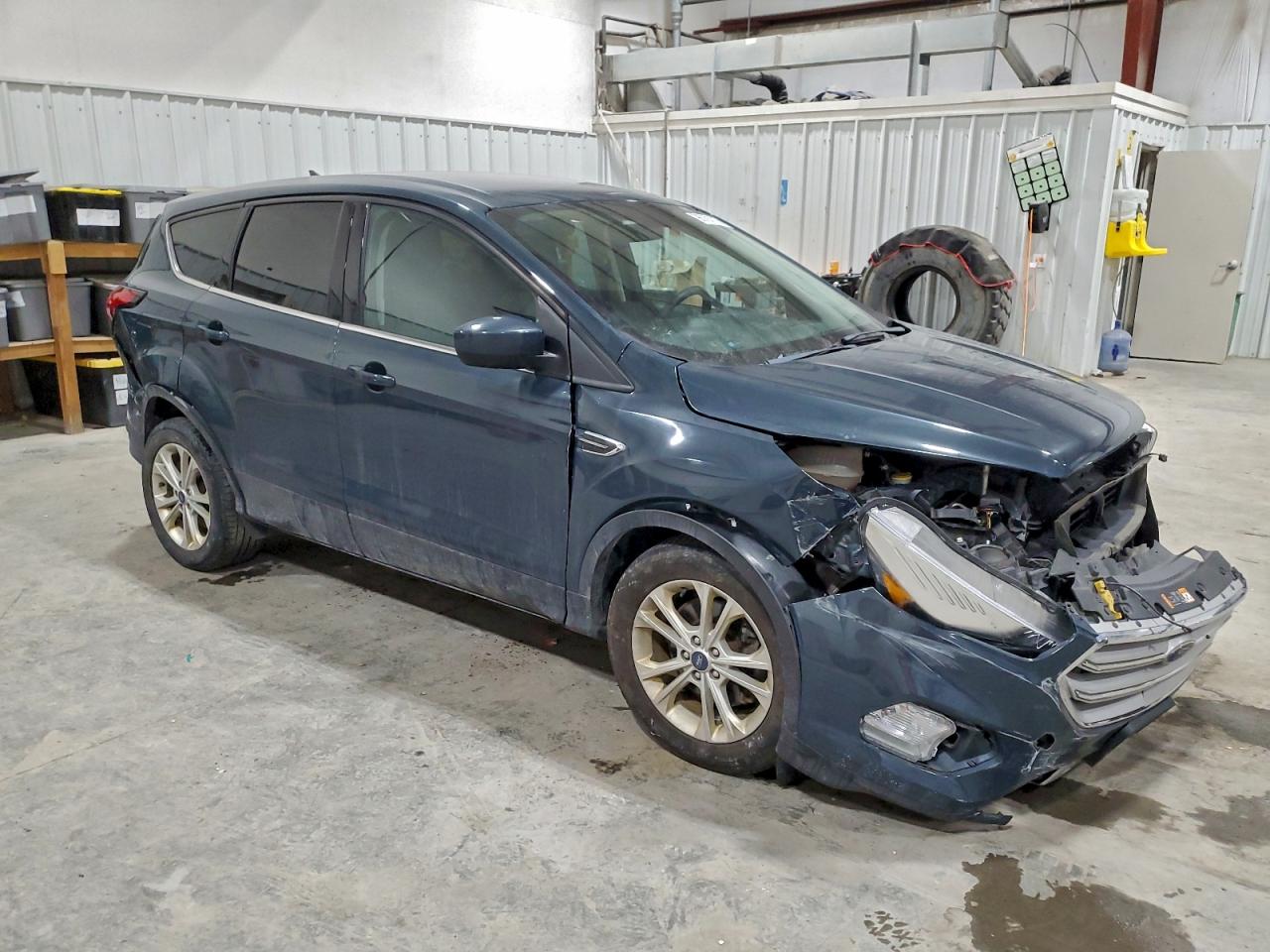 2019 FORD ESCAPE SE photo 4