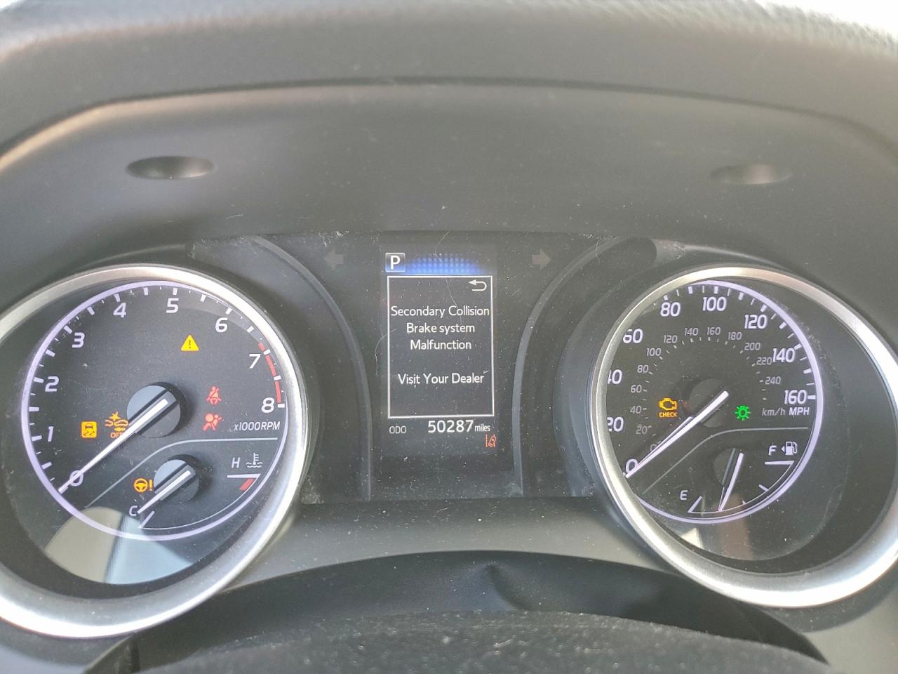 2021 TOYOTA CAMRY LE photo 9