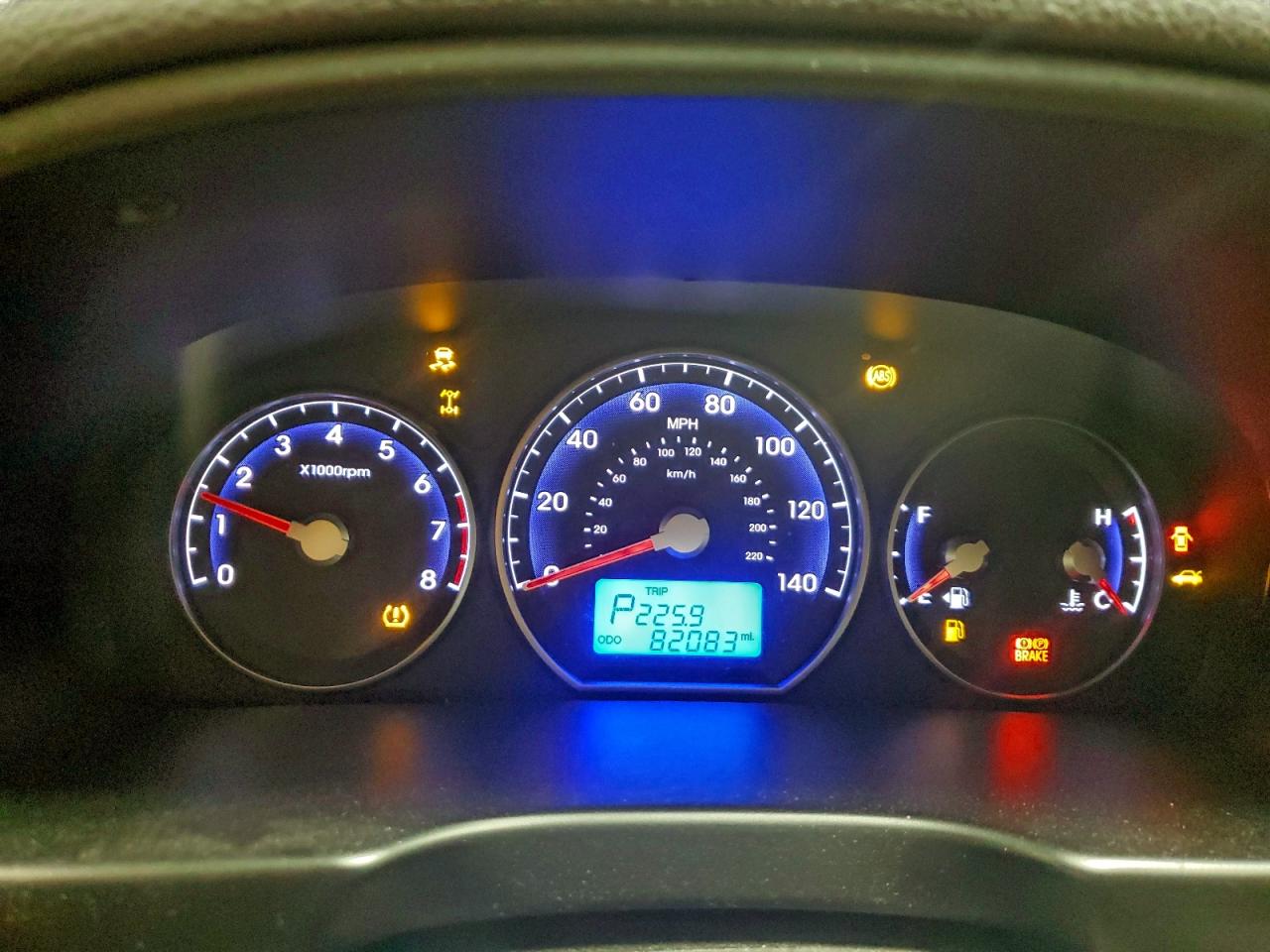 2011 HYUNDAI SANTA FE GLS photo 9