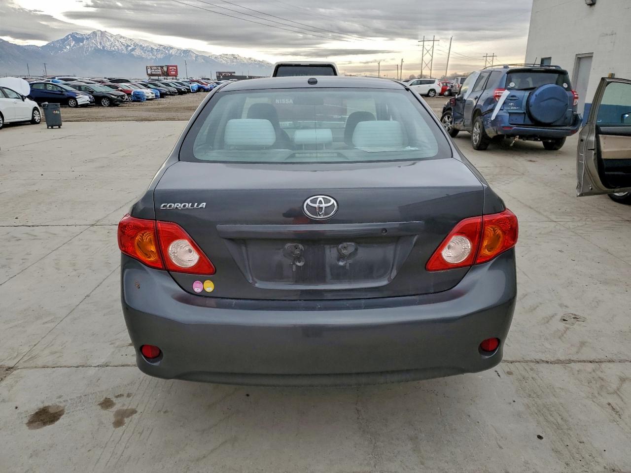 2010 TOYOTA COROLLA BASE photo 6