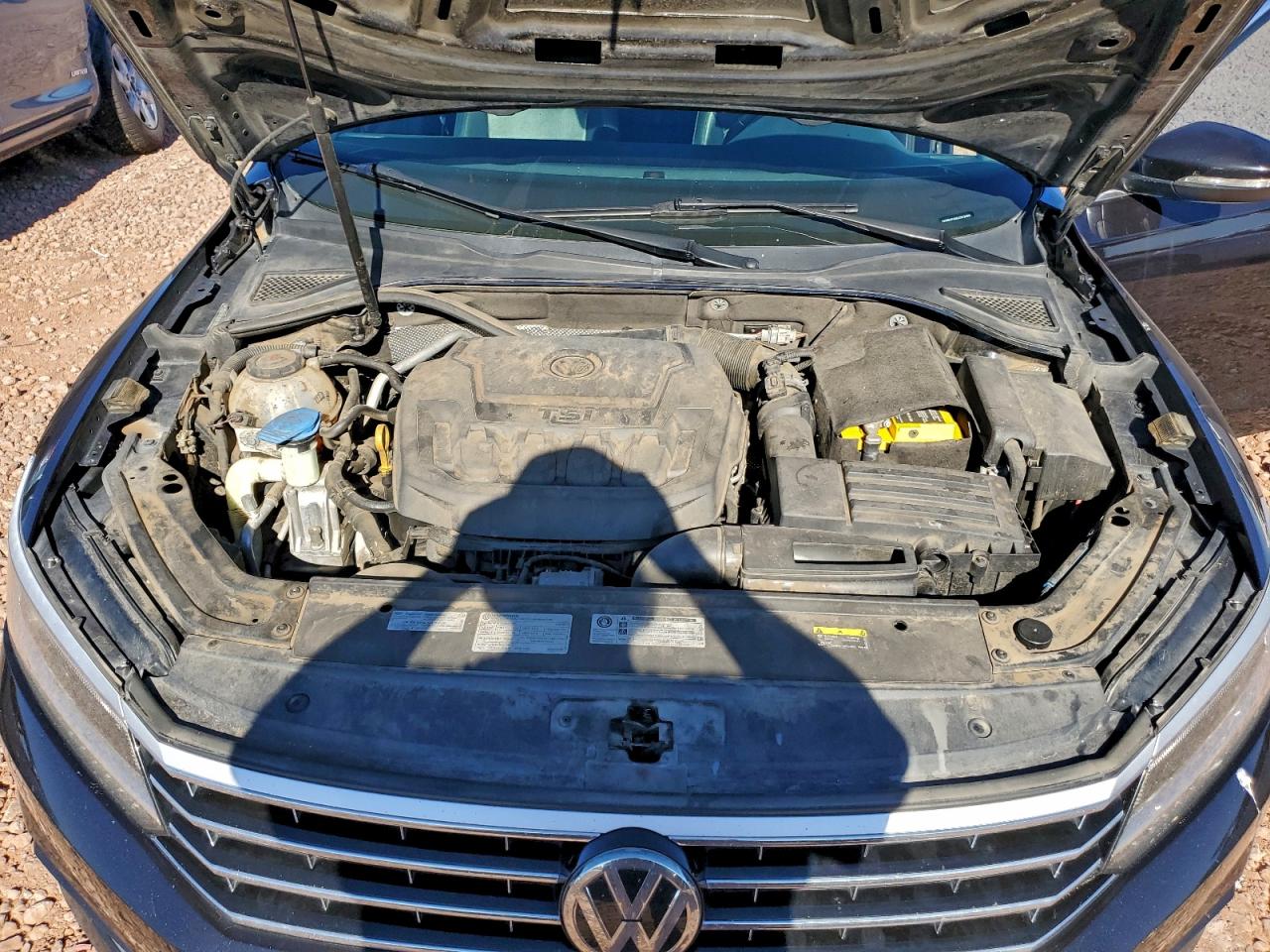 2018 VOLKSWAGEN PASSAT SE photo 21