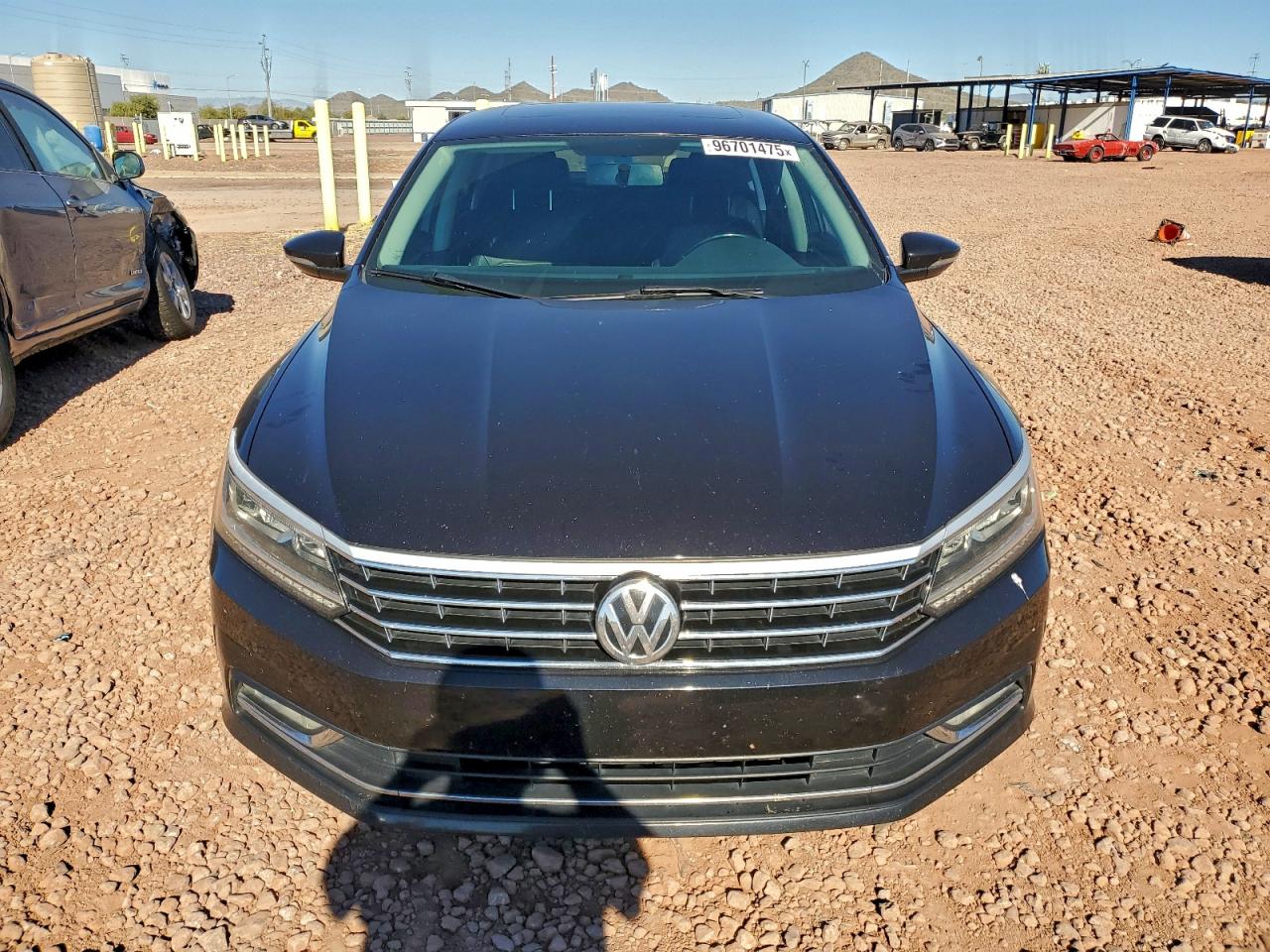 2018 VOLKSWAGEN PASSAT SE photo 9