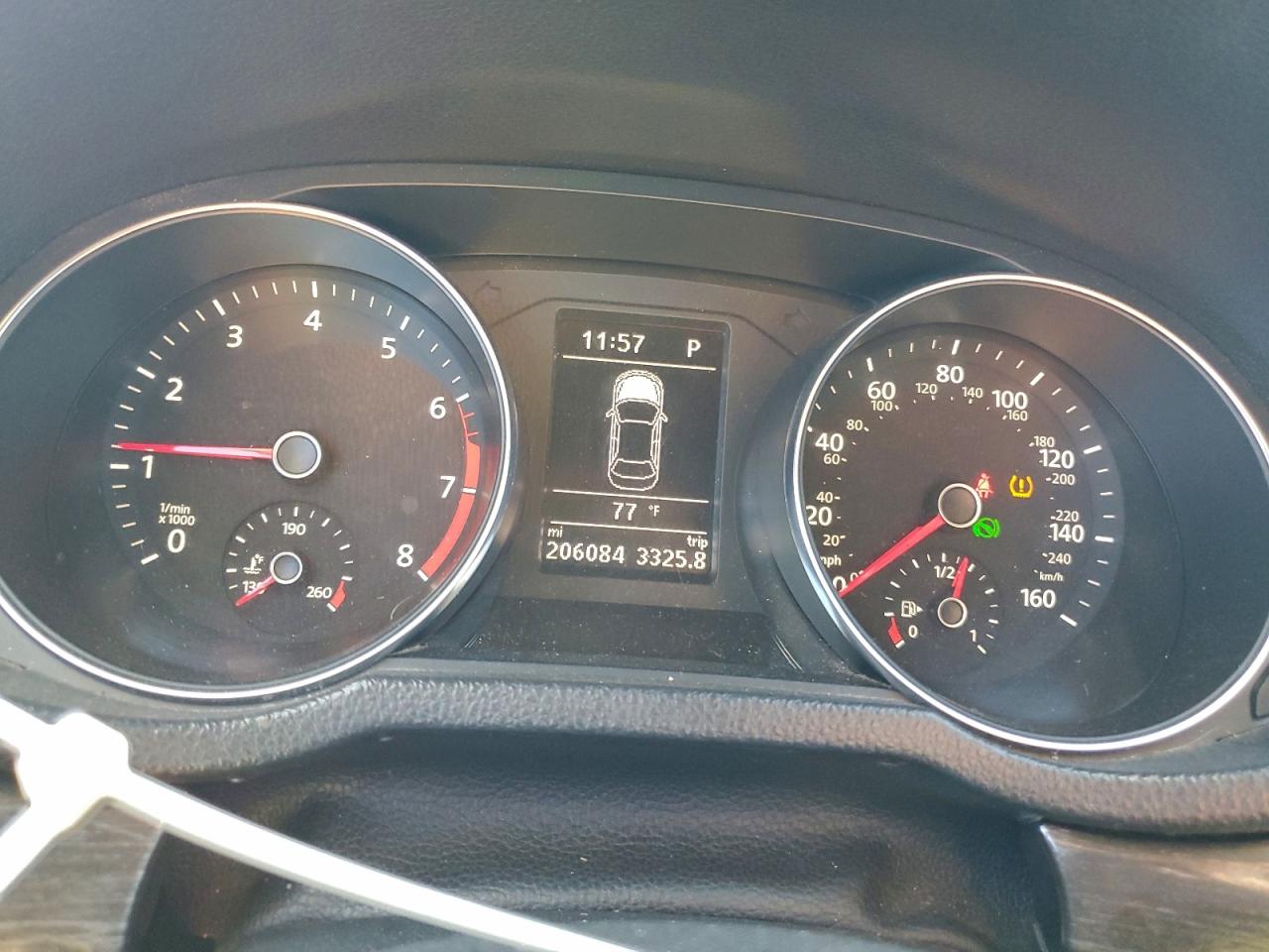 2018 VOLKSWAGEN PASSAT SE photo 17