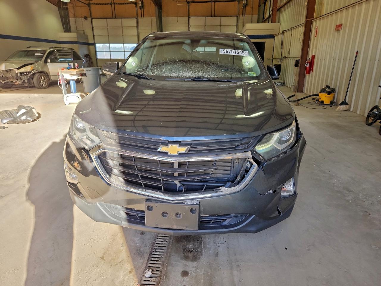 2018 CHEVROLET EQUINOX LT photo 5