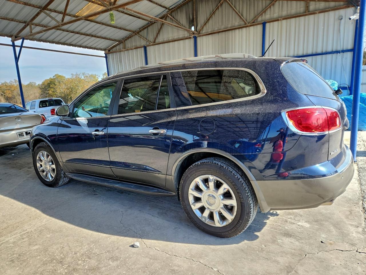 2011 BUICK ENCLAVE CXL photo 3