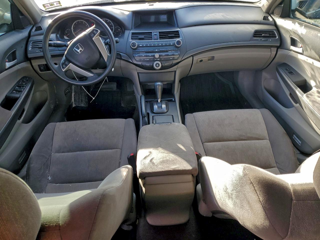2008 HONDA ACCORD LX photo 8