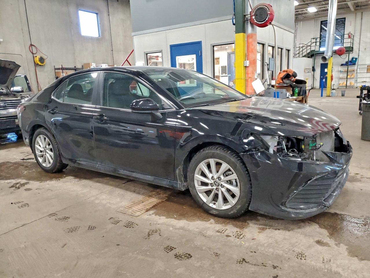 2023 TOYOTA CAMRY LE photo 7