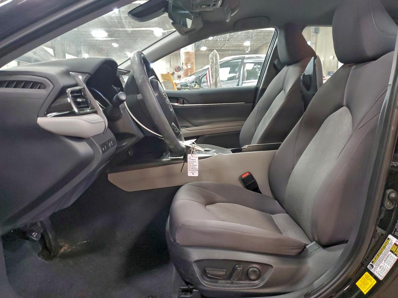 2023 TOYOTA CAMRY LE photo 13