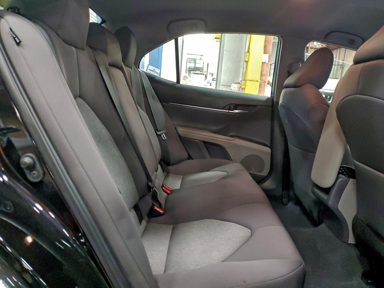 2023 TOYOTA CAMRY LE photo 19