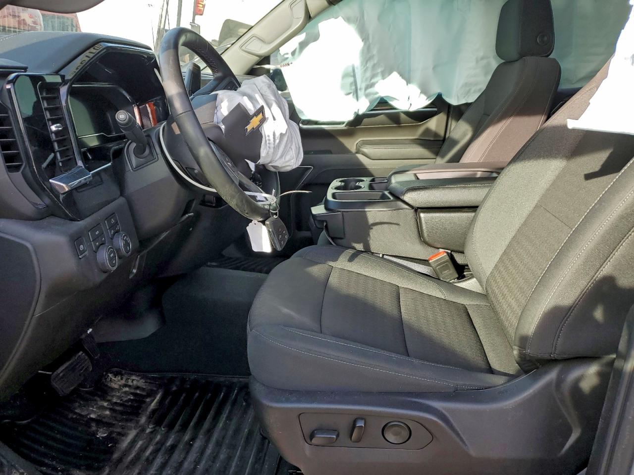 2024 CHEVROLET SILVERADO K1500 LT-L photo 13