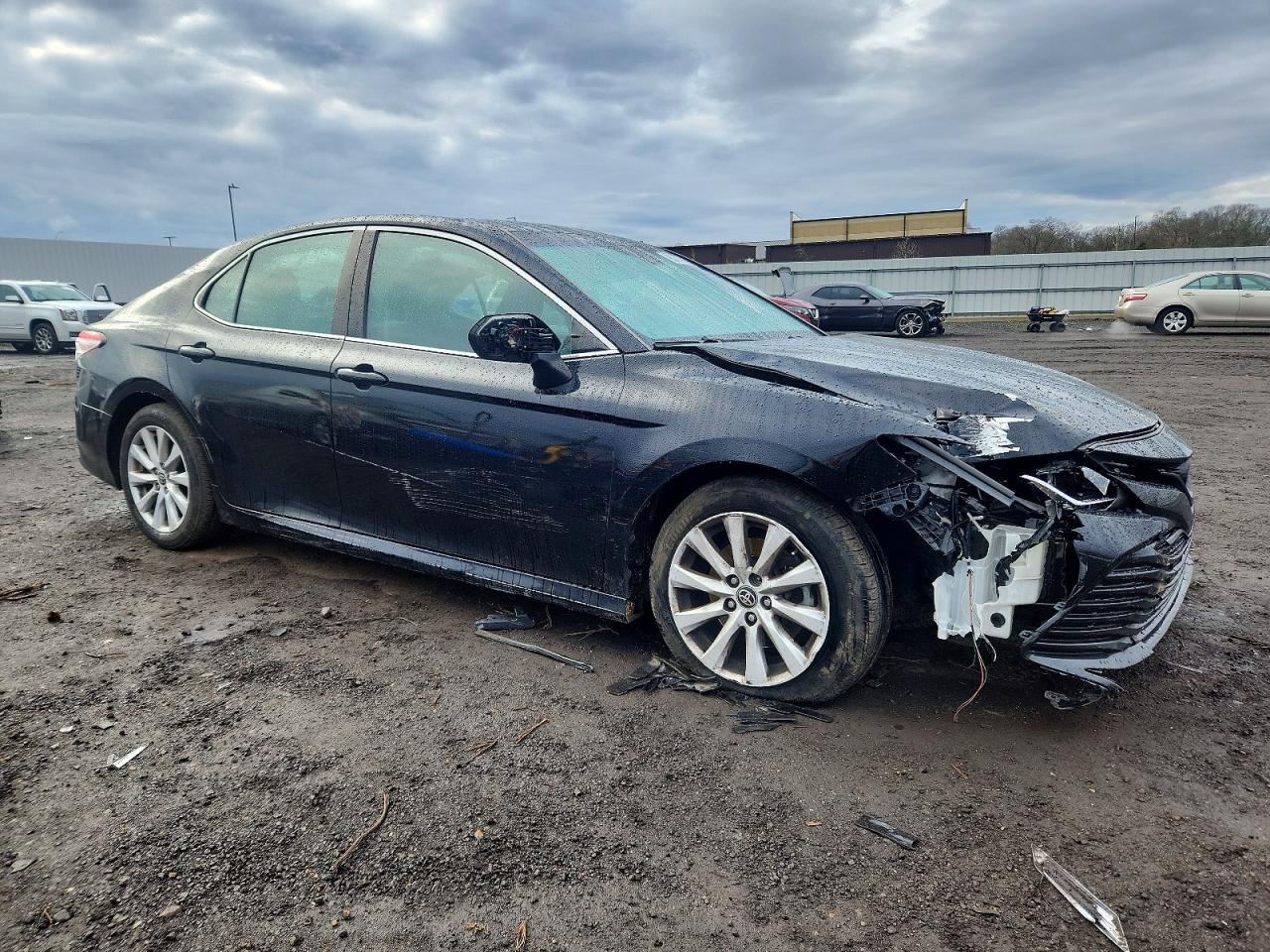 2020 TOYOTA CAMRY LE photo 4