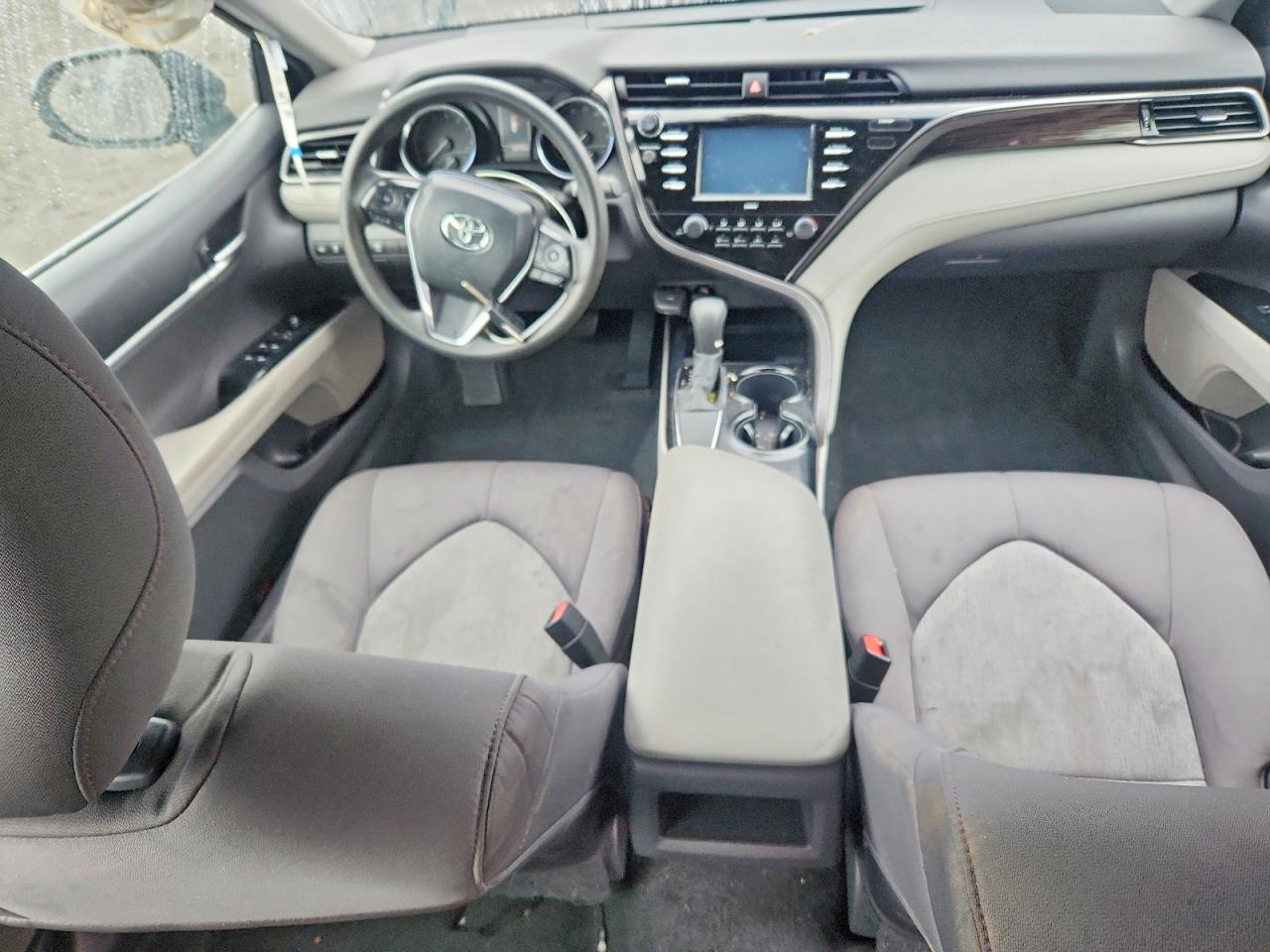 2020 TOYOTA CAMRY LE photo 8