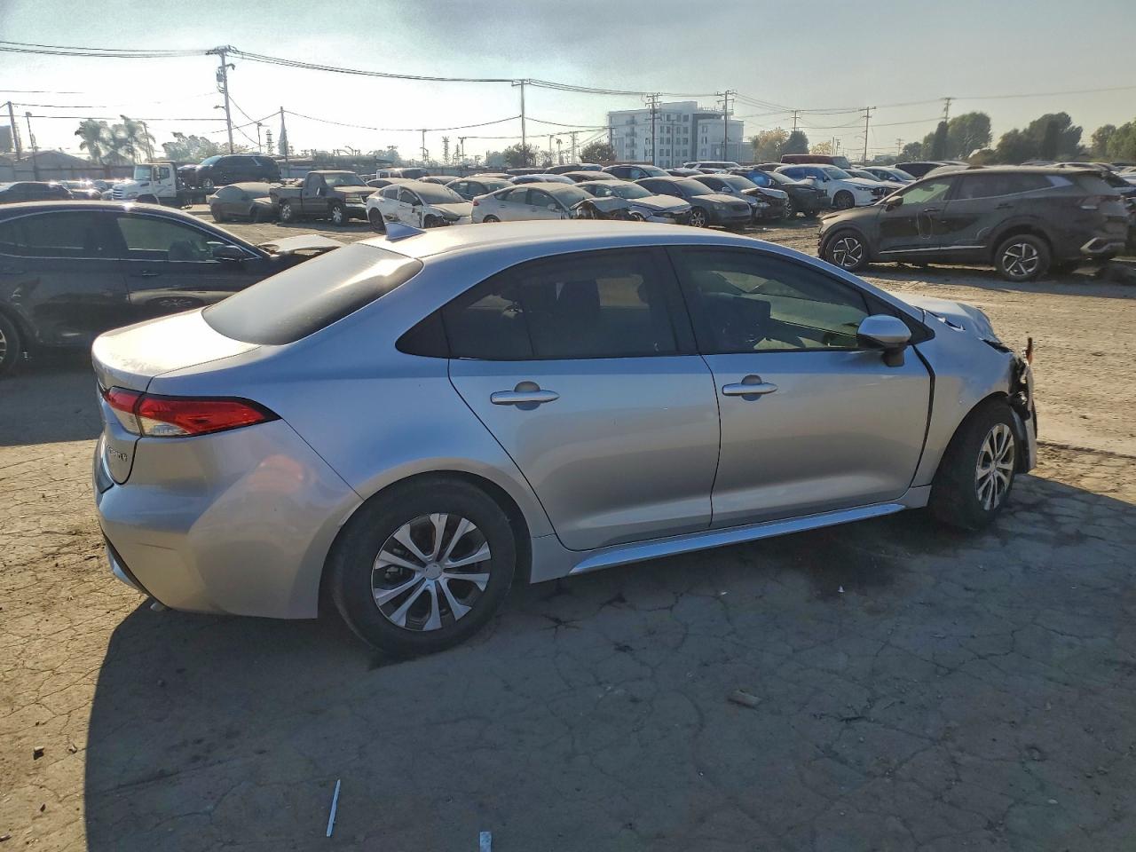 2022 TOYOTA COROLLA LE photo 3