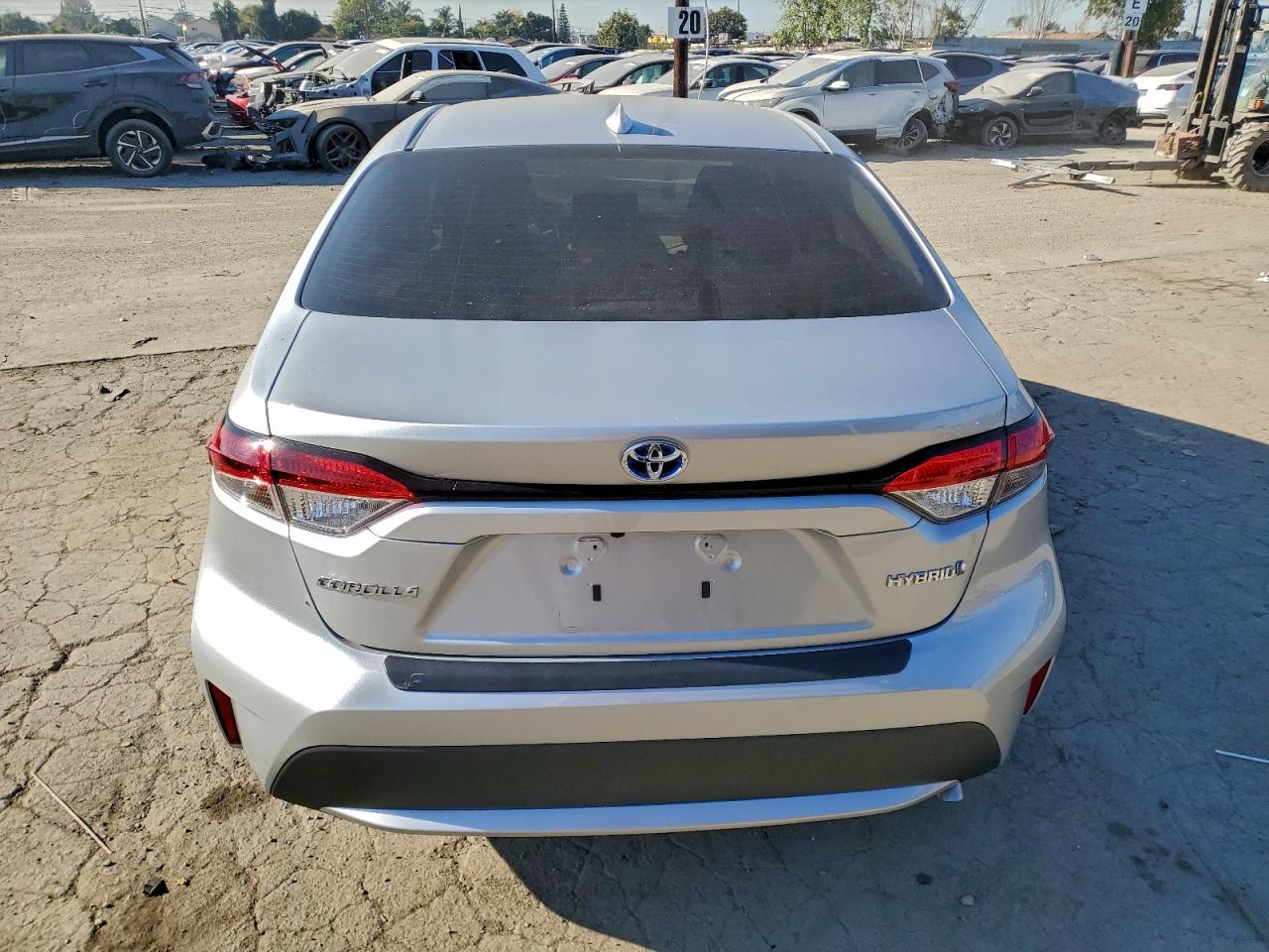 2022 TOYOTA COROLLA LE photo 6