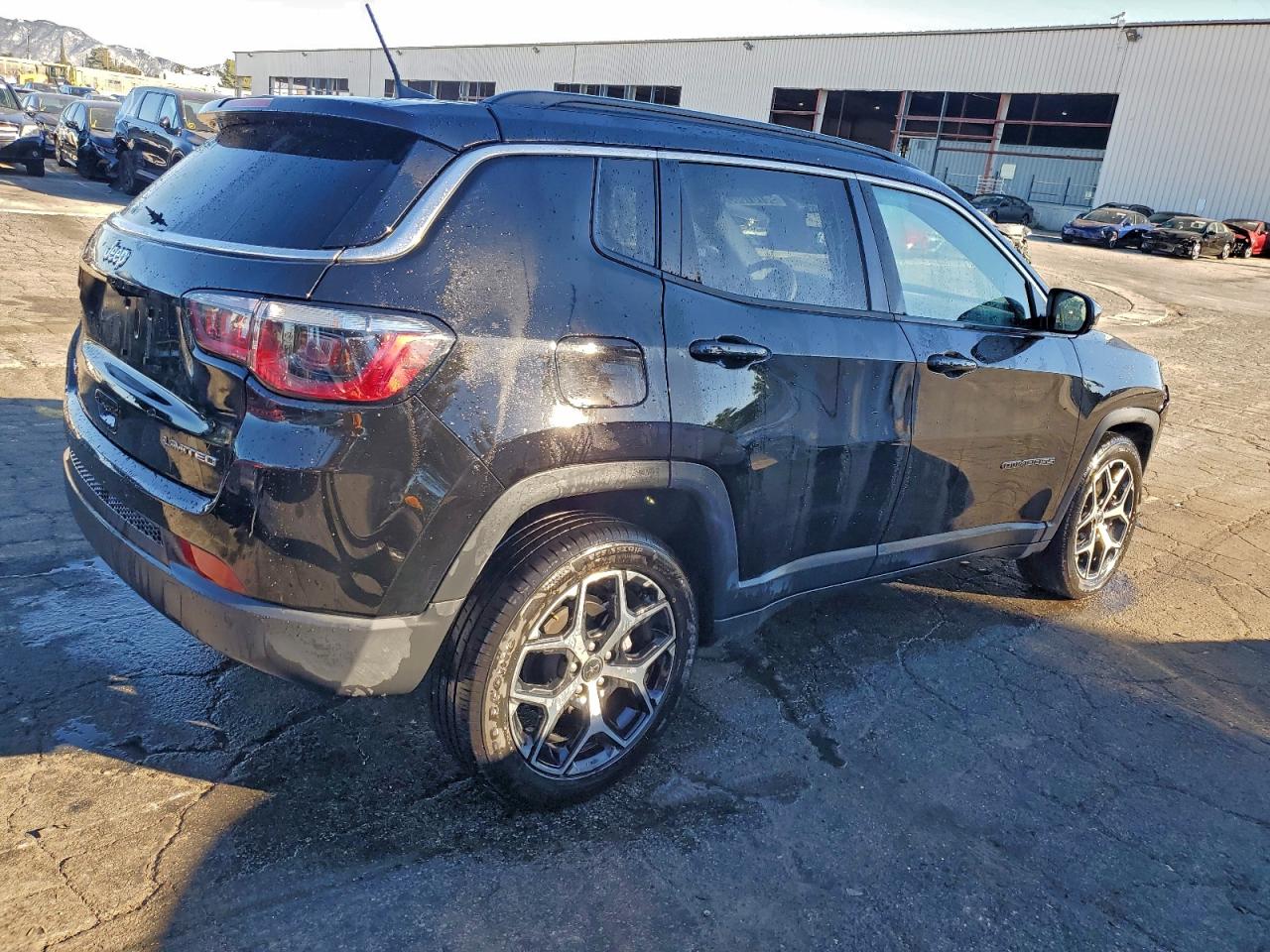 2025 JEEP COMPASS LIMITED photo 3