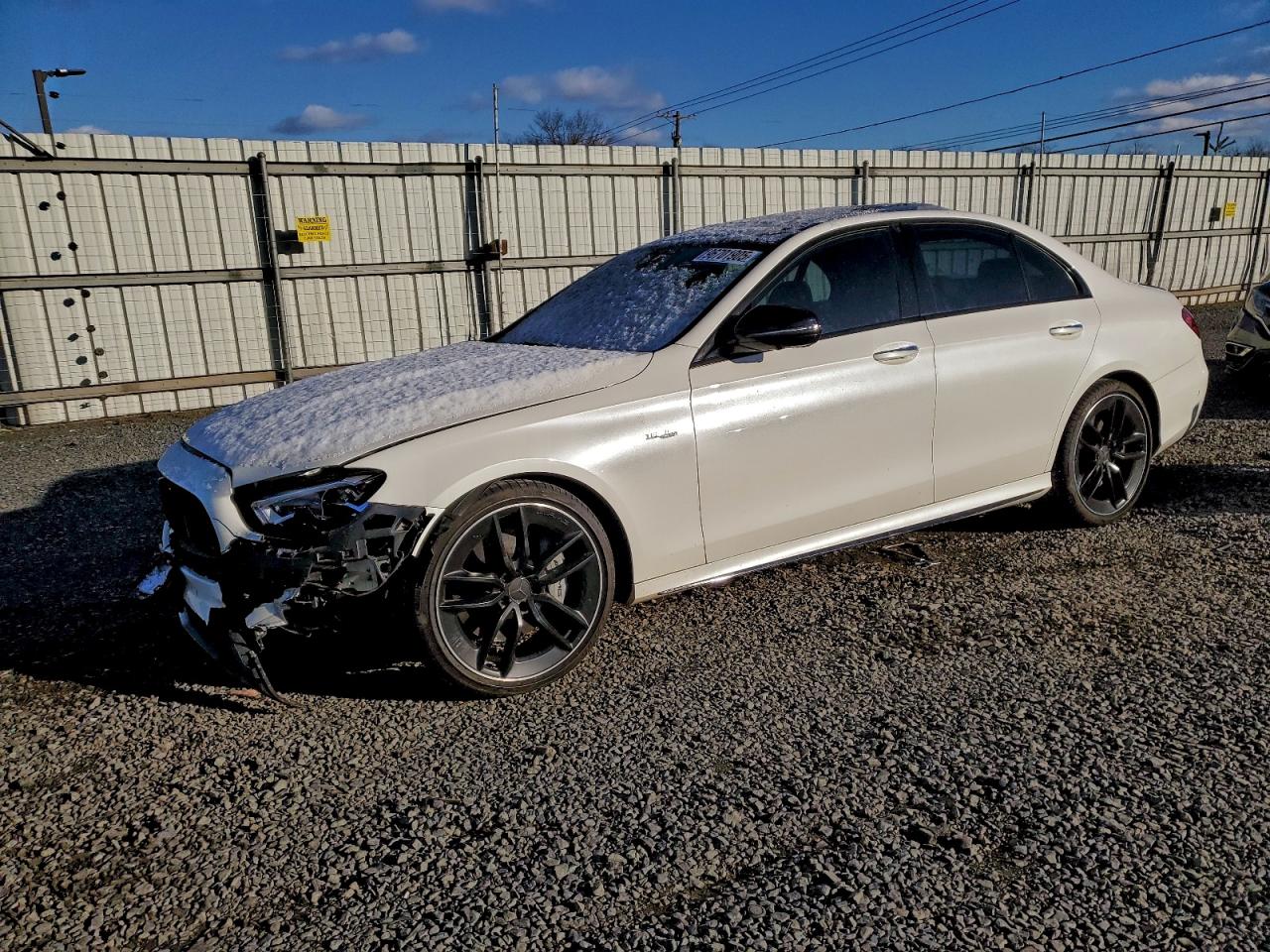2022 MERCEDES-BENZ E