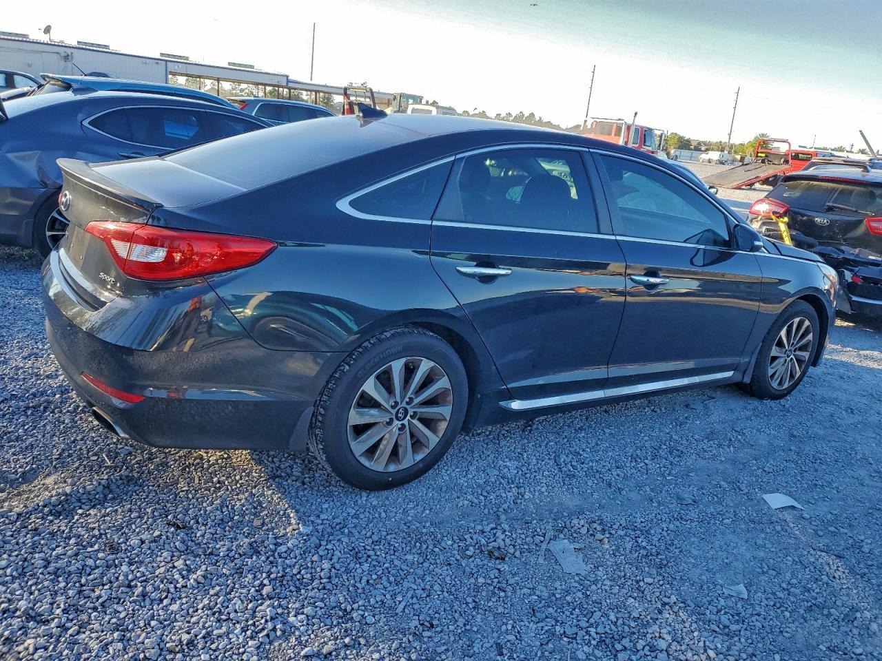 2016 HYUNDAI SONATA SPORT photo 3