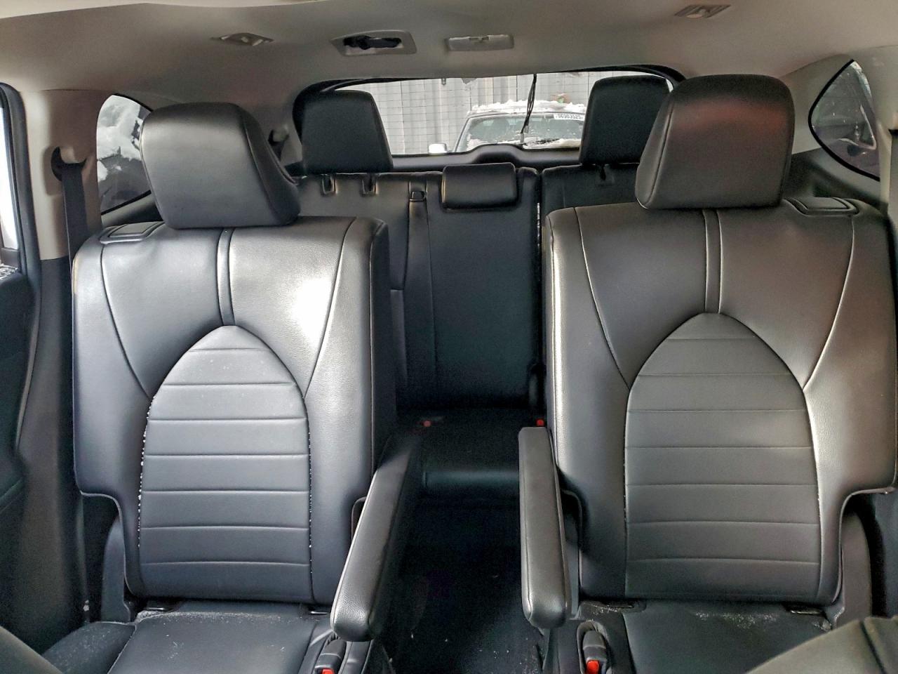 2022 TOYOTA HIGHLANDER XLE photo 10