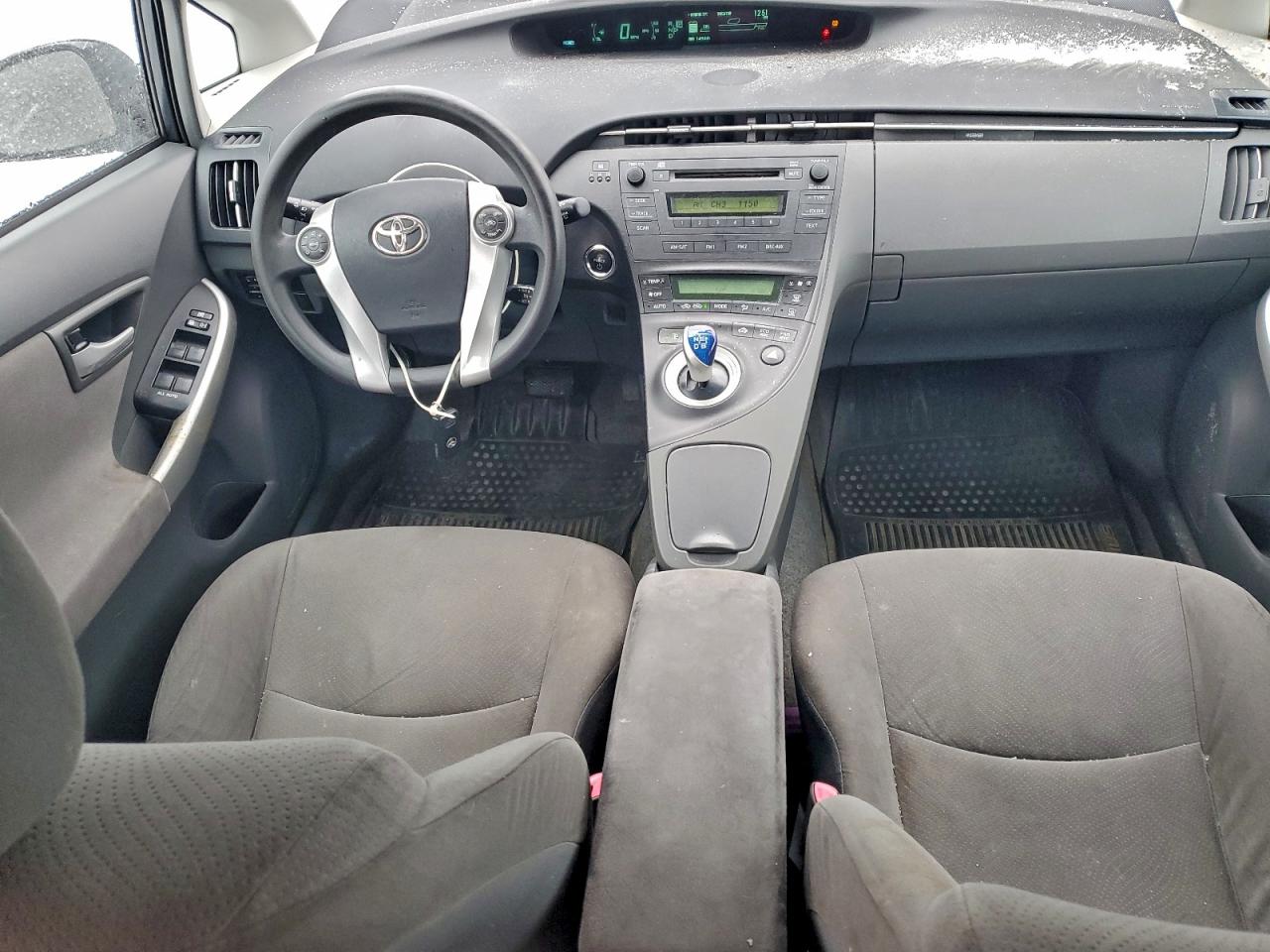 2011 TOYOTA PRIUS photo 8