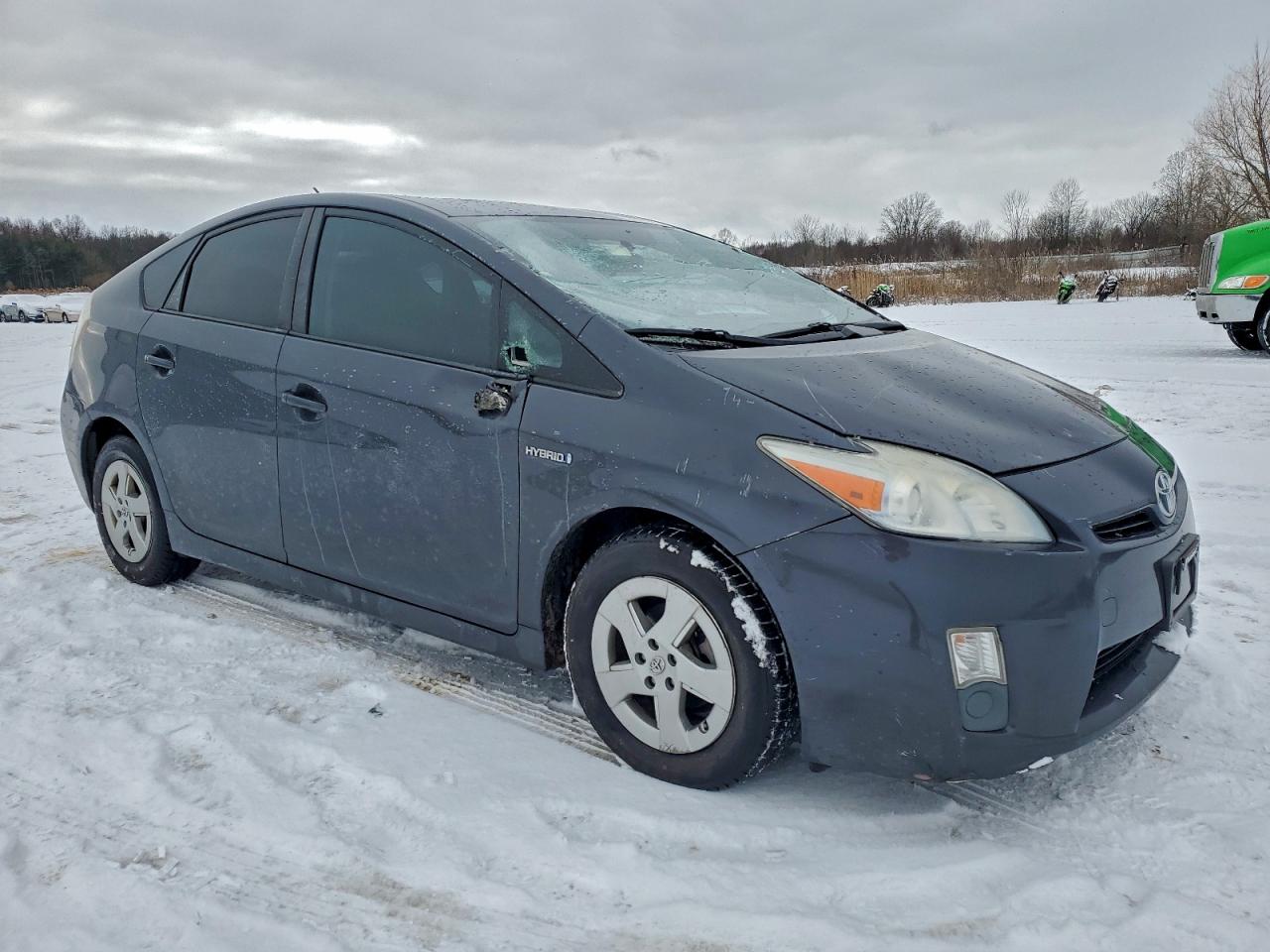 2011 TOYOTA PRIUS photo 4
