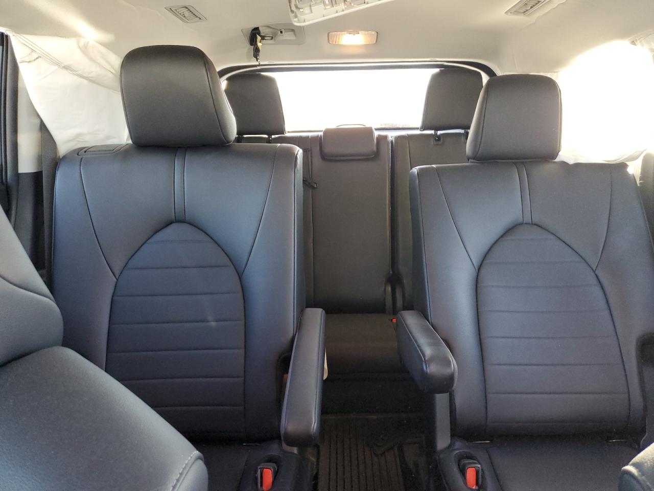 2024 TOYOTA HIGHLANDER LE photo 10