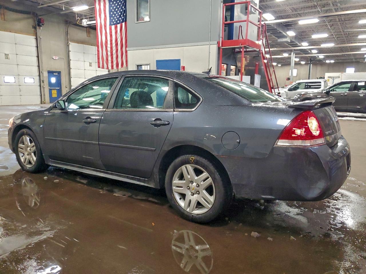 2011 CHEVROLET IMPALA LT photo 2