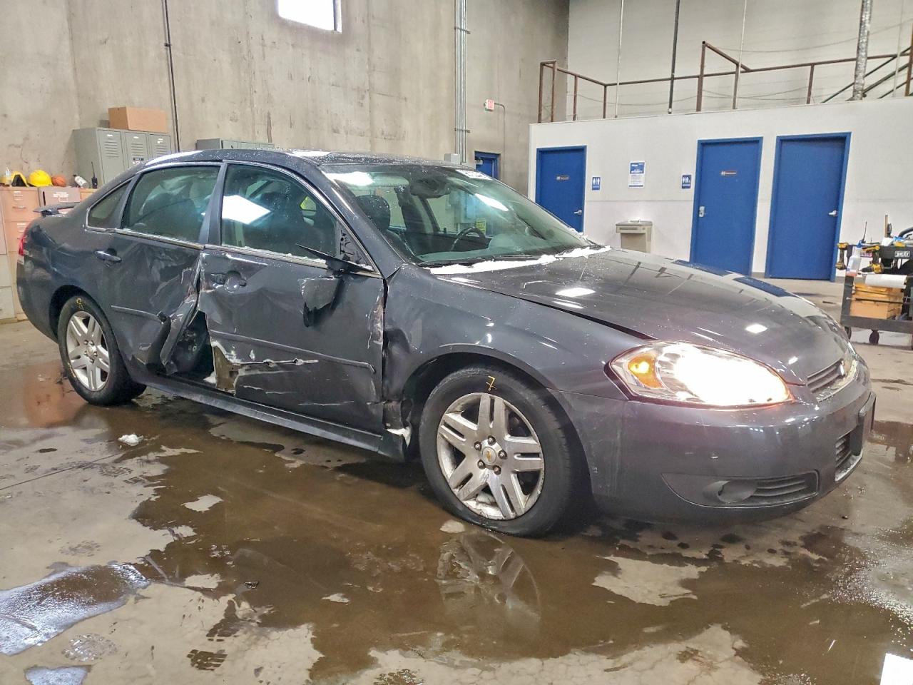 2011 CHEVROLET IMPALA LT photo 4