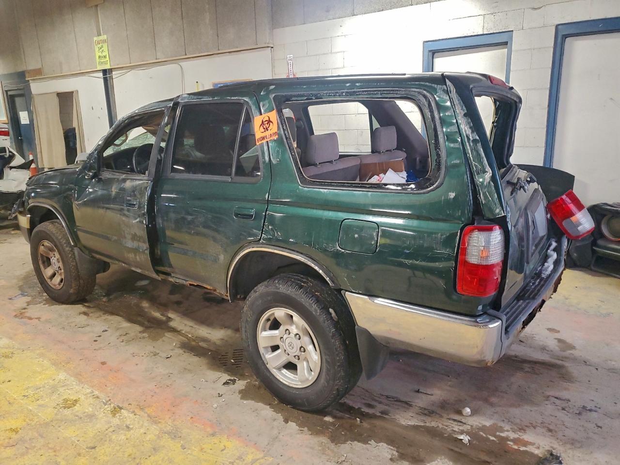 1999 TOYOTA 4RUNNER SR5 photo 2